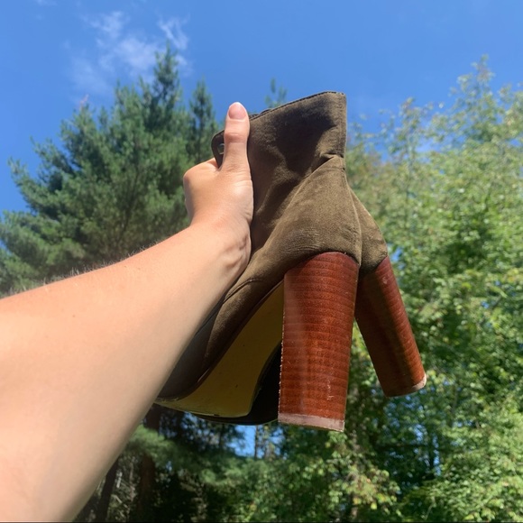 Y2K Green suede lace up chunky Steve Madden booties - Picture 7 of 8